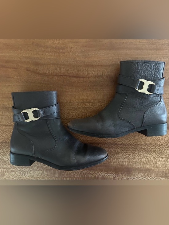 Tory Burch Shoes - Tory Burch Gemini Brown Leather Ankle Booties Gold Logo Buckle | Size: 8.5